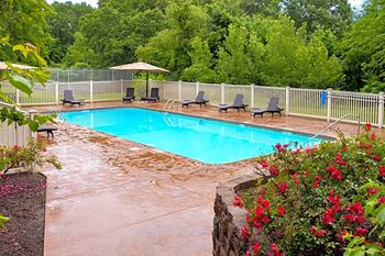Pool at silvertree apartments